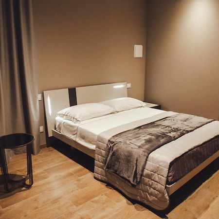 L'Infinito Residence Castelvetro Piacentino Zewnętrze zdjęcie